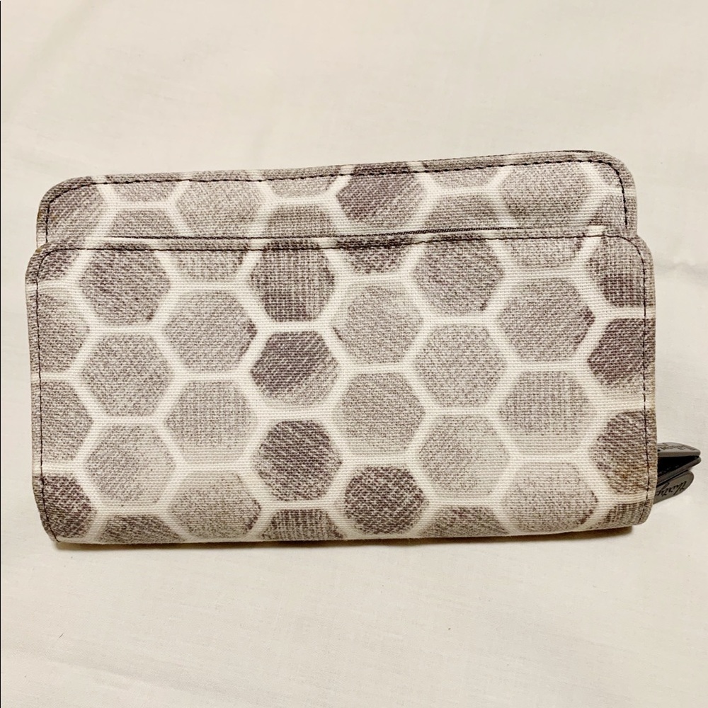 Perfect Cents Wallet by Thirty One